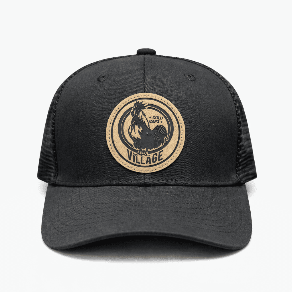 Gorra Trucker con Parche en Cuero Pirograbado Gallo Village